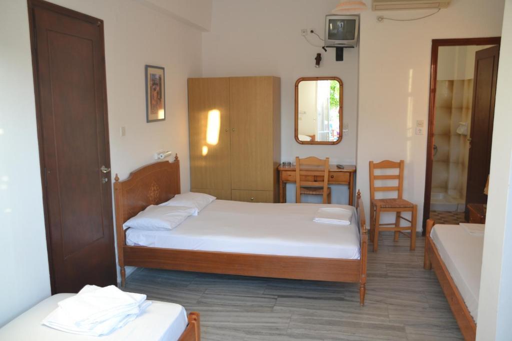 Artemis Pension Chora  Quarto foto